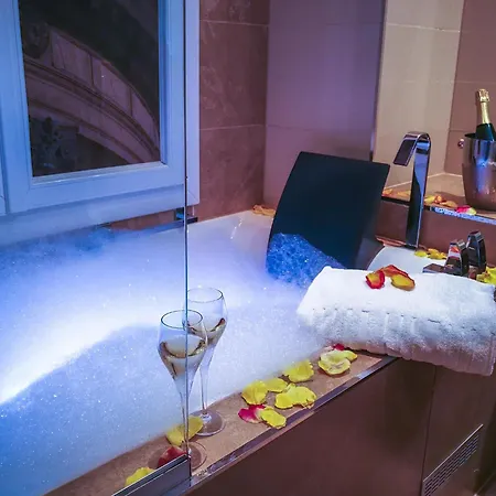 Secret De - & (adults Only) Parigi